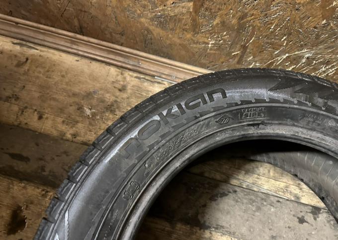Nokian Tyres Hakkapeliitta Sport Utility 215/60 R17 100R