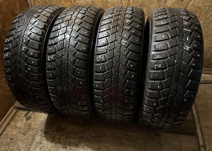 Kumho I'Zen Wis KW19 215/65 R16 98T