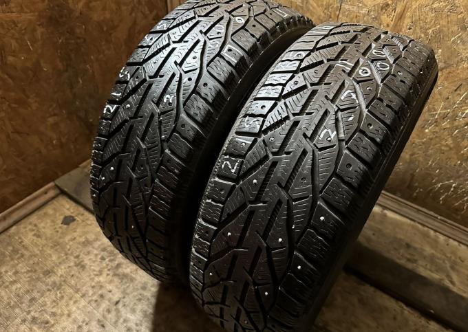 Tigar SUV Ice 215/65 R16 102T