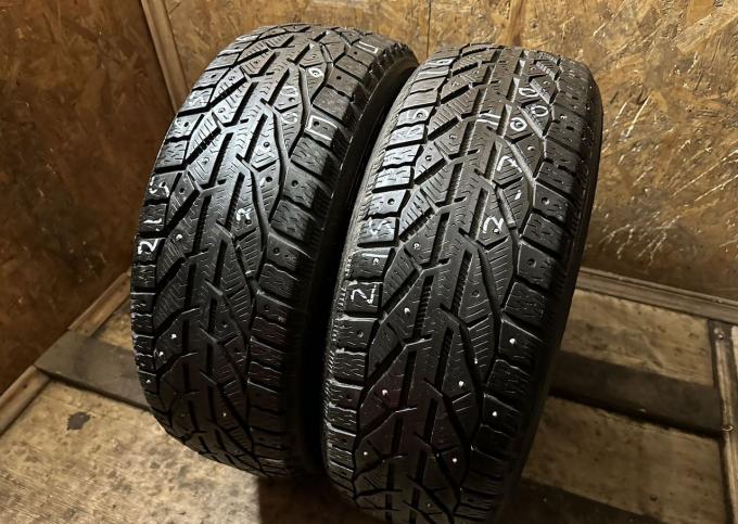 Tigar SUV Ice 215/65 R16 102T