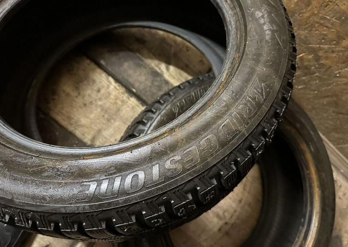 Bridgestone Blizzak Spike-01 205/55 R16 91T