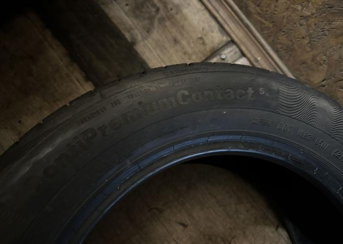 Continental ContiPremiumContact 5 215/55 R16 93V