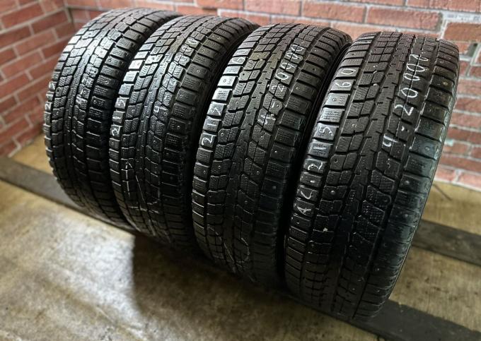 Dunlop SP Winter Ice 01 215/60 R16 95T