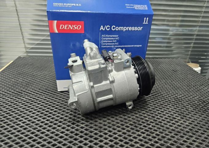 Компрессор кондиционера Denso mercedes w204 w212 w DCP17112