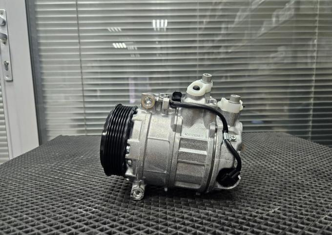 Компрессор кондиционера Mercedes C W203 A0012305611