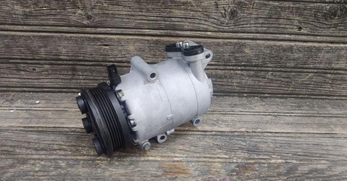 Компрессор кондиционера Ford Focus 3 1856883