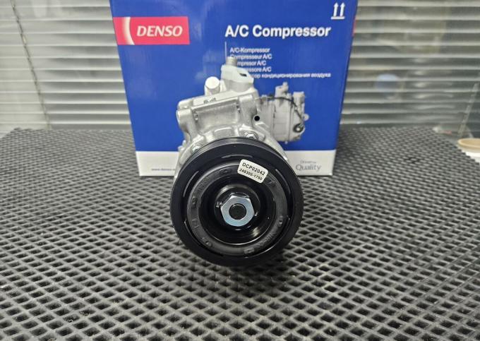 Компрессор кондиционера Audi Q5 Denso DCP02042