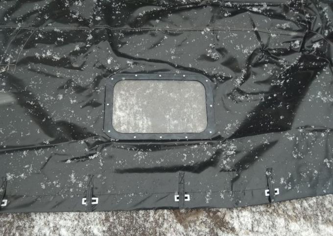 Тент черного цвета с жесткими стеклами 969М луаз