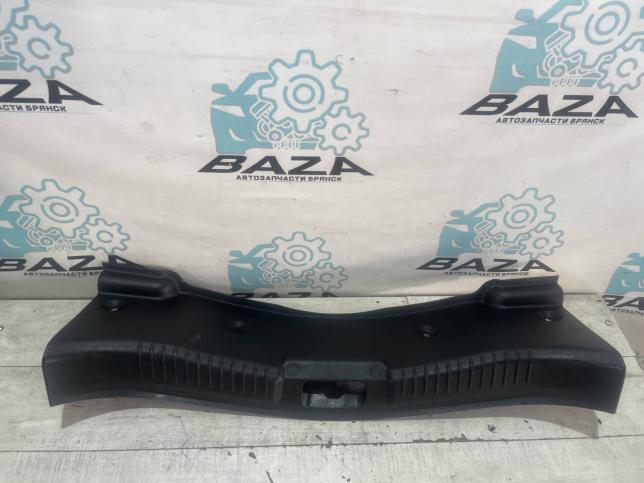 Накладка замка крышки багажника Ford Mondeo 4 7S71-F40374-AEW