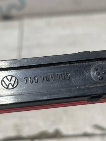 Катафот Volkswagen Touareg 3 760945105