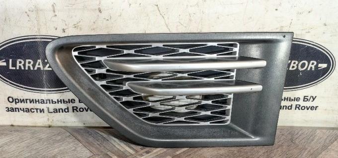 Решетка в крыло L  Land Rover Sport L320 2009-2013 LR020802