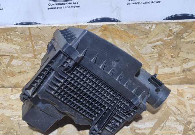 Корпус фильтра Land Rover Freelander 2 2.2 LR006073