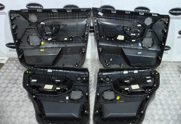 Обшивки карты дверей Land Rover Evoque L538 LR028122