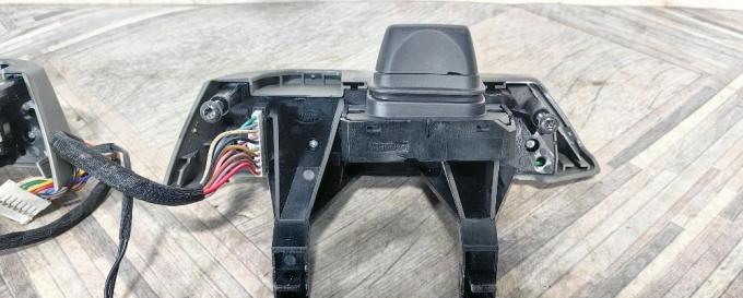 Кнопки руля Range Rover Sport L320 05-09 XPD500750