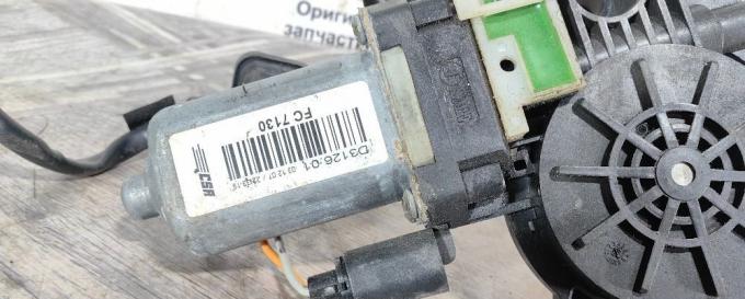 Моторчик правый передний Land Rover Freelander 2 CVH500040