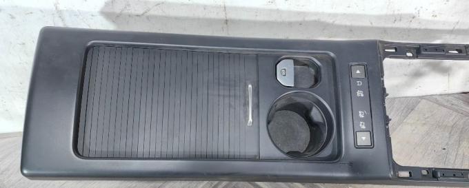 Накладка консоли Land Rover Freelander 2 рест LR039930