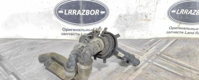 Патрубок охлаждения Land Rover Freelander 2 LR006146