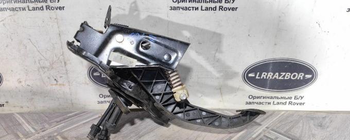Педаль сцепления Land Rover Freelander 2 2.2 МКПП LR028534