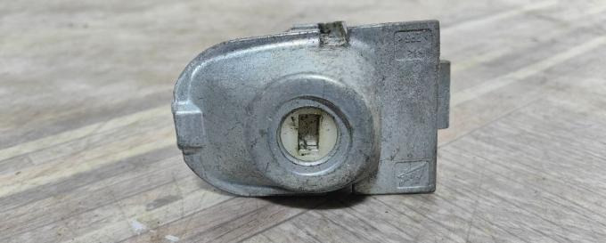 Ключ зажигания Land Rover Freelander 2 2.2 LR013005