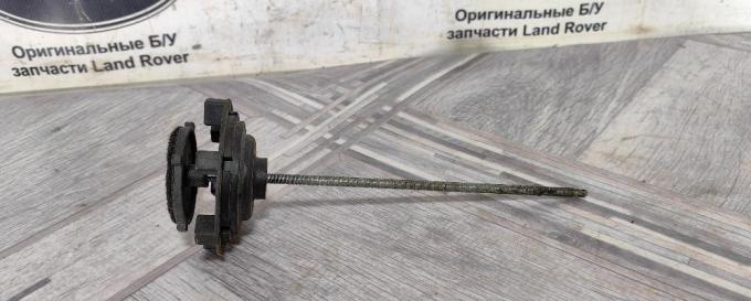 Держатель запаски в багажнике Freelander 2 L359 LR002872
