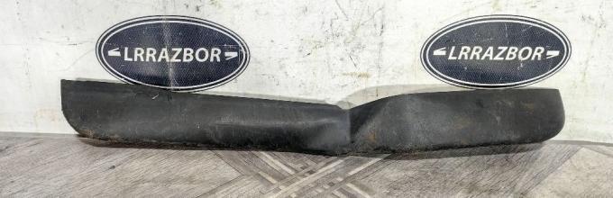 Ресничка левая Range Rover Sport L320 2009-2013 LR015130