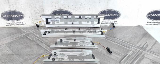 Накладки порогов салона Range Rover Sport 2 L494 LR093553