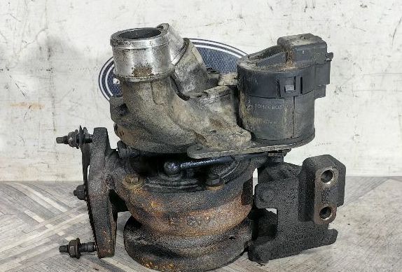 Турбина левая Range Rover Sport L320 05-09 3.6 LR004038