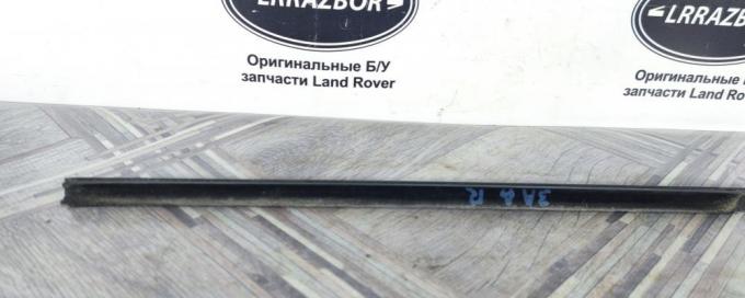 Молдинг стекла правый Land Rover Freelander 2 2.2 LR001737