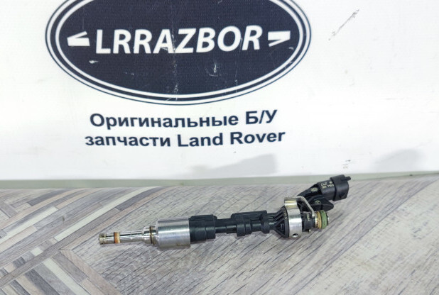 Форсунка топливная Range Rover Sport 2 L494 3.0SC LR105431