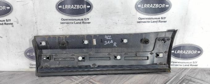 Молдинг задний правый Land Rover Discovery 5 L462 LR082944