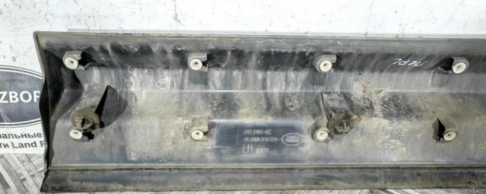 Молдинг левый передний Land Rover Freelander 2 LR001669