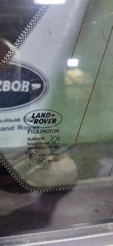 Стекло кузовное глухое правое Land Rover Sport 320 LR029895