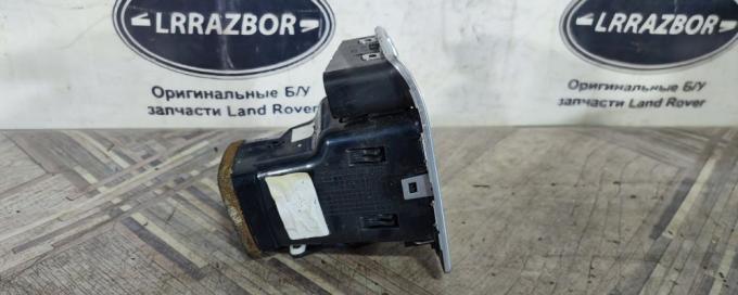 Дефлектор правый Land Rover Range Rover L322 LR016435