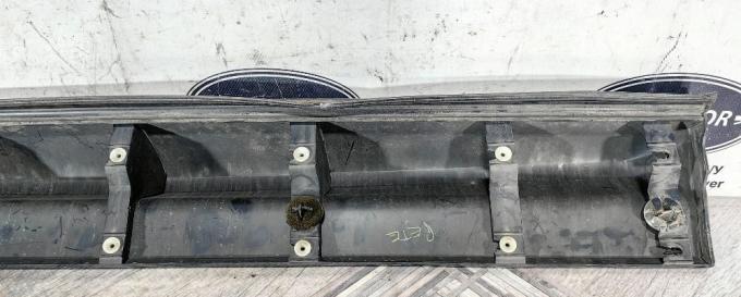 Молдинг передний левый  Range Rover Sport L320 DGP000212PCL