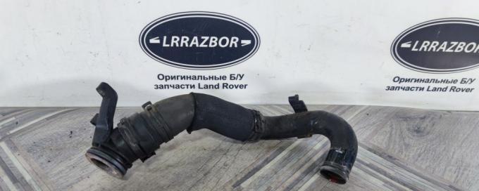 Патрубок охлаждения от блока Range Rover Sport 3.0 LR013683