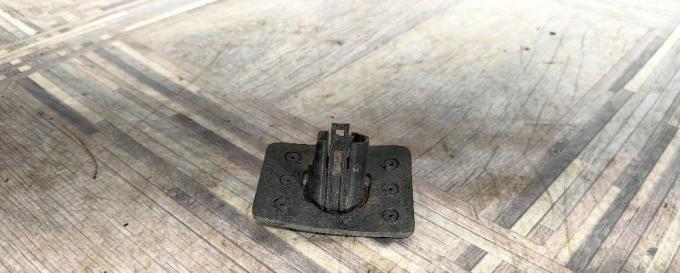 Кронштейн парктроника Land Rover Freelander 2 LR001955