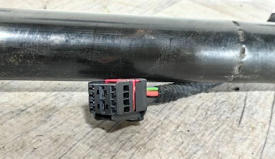 Амортизатор багажника Land Rover Sport L320 LR051443