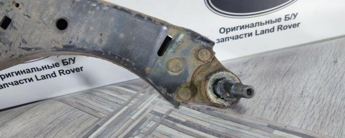 Рычаг правый передний Land Rover Freelander 2 2.2 LR007205