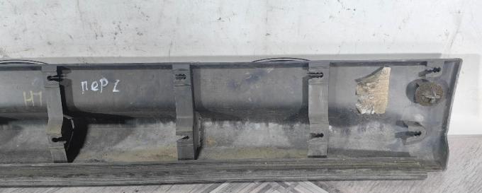 Молдинг передний левый  Range Rover Sport L320 DGP000212PCL