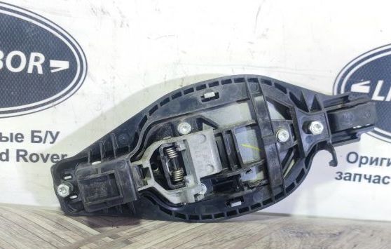 Ручка двери передняя правая Range Rover L322 LR011107