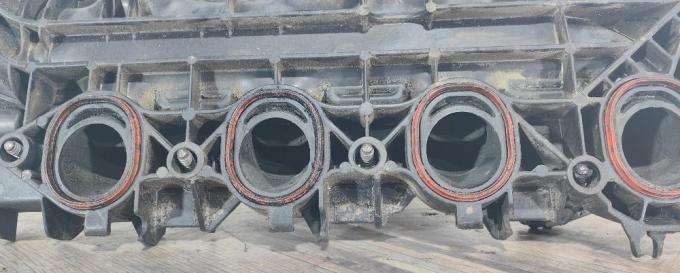 Коллектор впускной Land Rover Freelander 2 2.2 LR006680