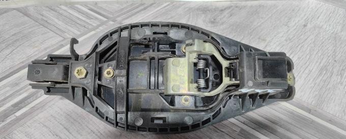 Ручка двери задняя левая Range Rover 3 L322 02-12 LR011107