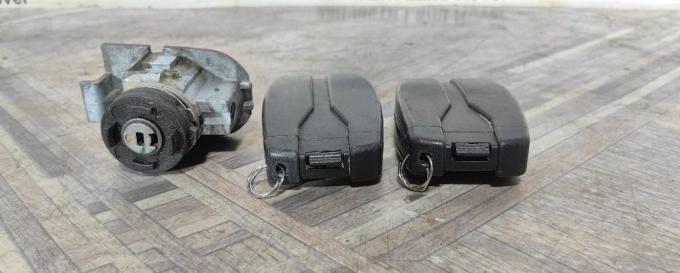 Ключ зажигания 2 шт Land Rover Freelander 2 2.2 LR013005