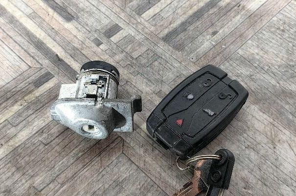 Блоки комплект Land Rover Freelander 2 2.2 LR006594