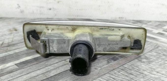 Указатель поворота Land Rover DISCOVERY 3/4 L319 XGB000073