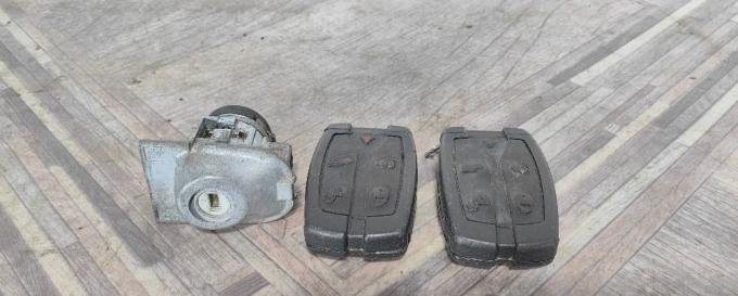 Ключ зажигания 2 шт Land Rover Freelander 2 2.2 LR013005