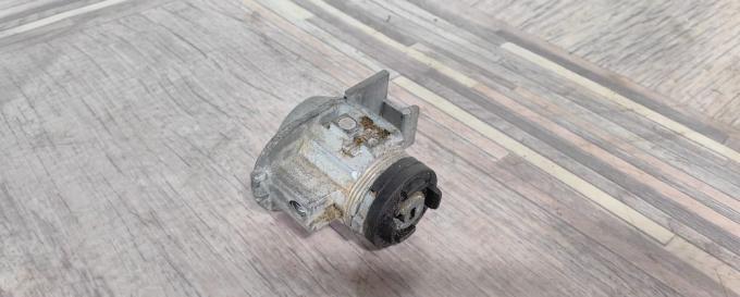 Ключ зажигания Land Rover Freelander 2 2.2 LR013005