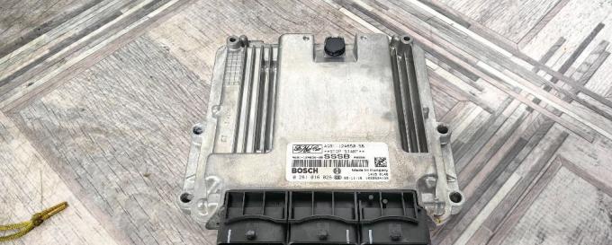 Блоки комплект Land Rover Freelander 2 2.2 МКПП LR018393