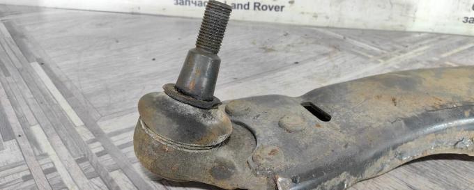 Рычаг левый передний Land Rover Freelander 2 2.2 LR007206