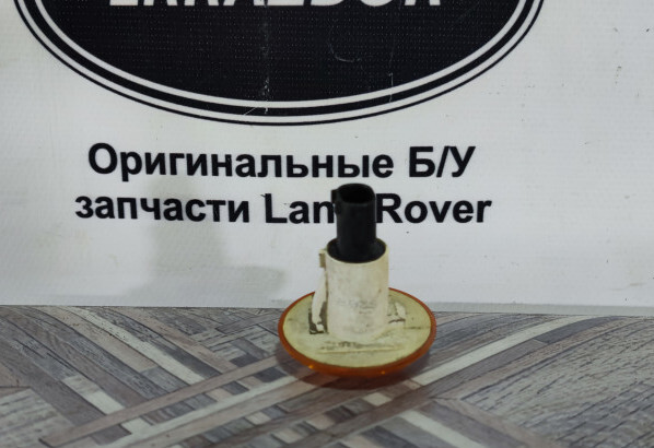 Поворотник в крыло Range Rover 3 L322 XGB000011